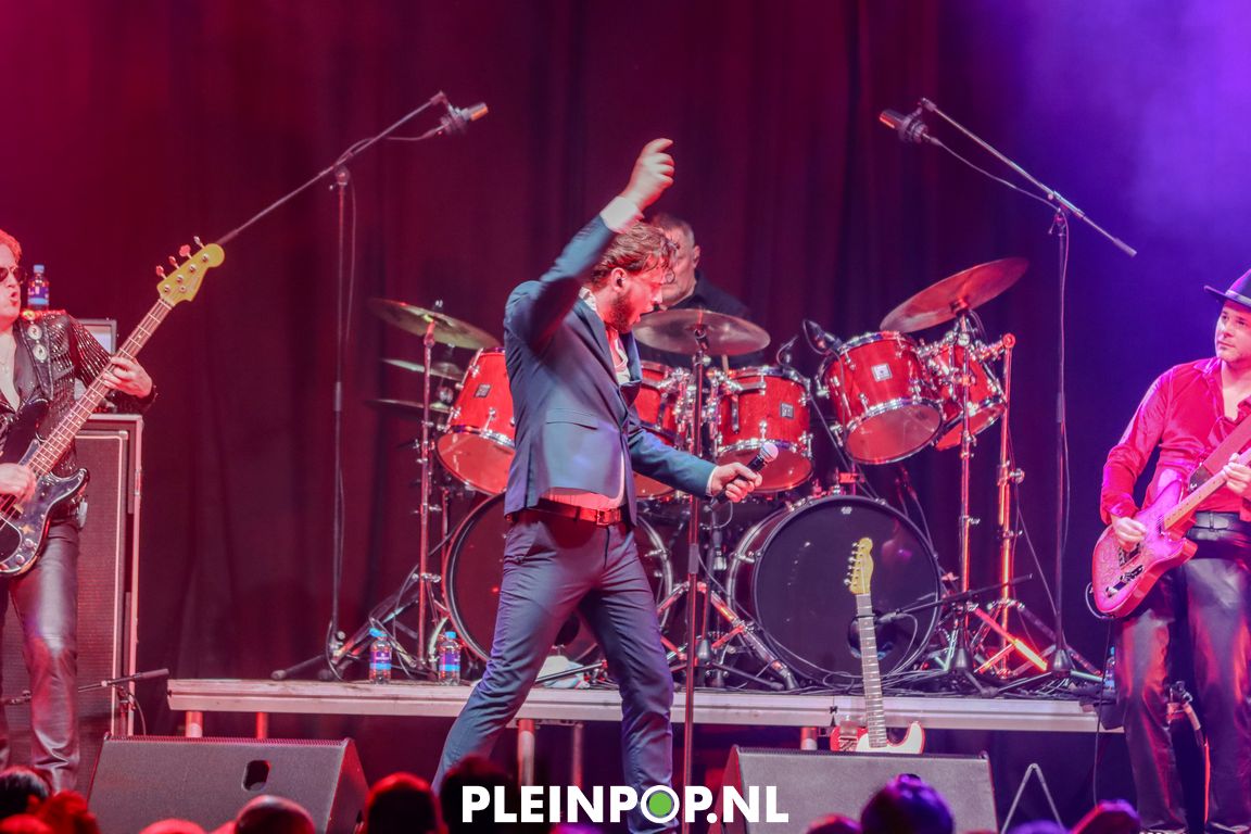 BOUKE & THE ELVIS MATTERS BAND    (42)